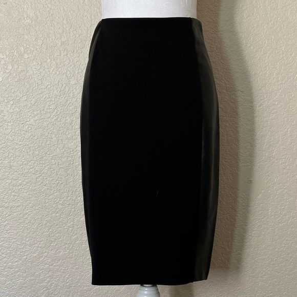 Michael Kors Faux Leather Panel Skirt - Picture 3 of 7